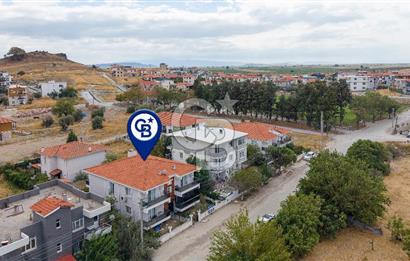 Foça Bağarası Kazım Dirik Mah. Satılık 2+1 Kapalı Mutfaklı Daire