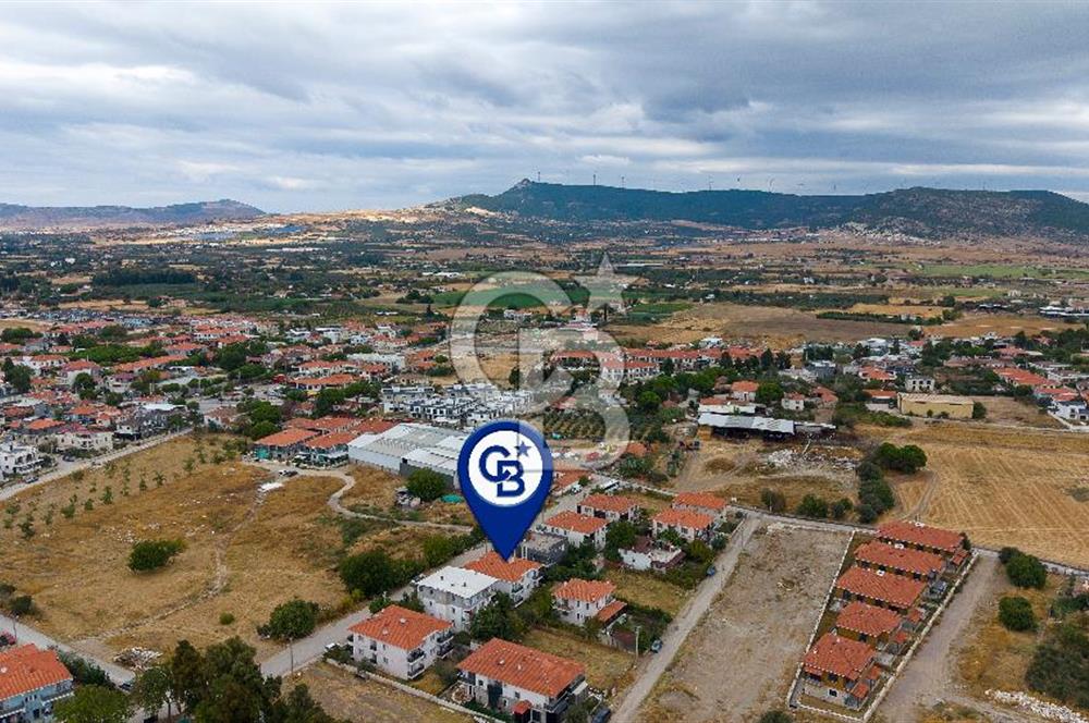 Foça Bağarası Kazım Dirik Mah. Satılık 2+1 Kapalı Mutfaklı Daire