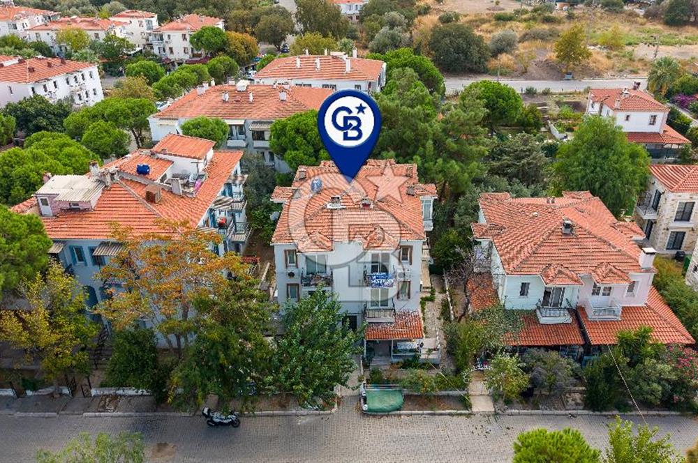 Foça Atatürk Mah. Eşyalı Satılık 2+1 Daire