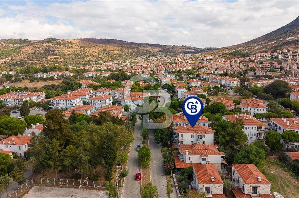 Foça Atatürk Mah. Eşyalı Satılık 2+1 Daire