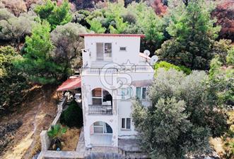 FOÇA'DA DENİZ VE DOĞA MANZARALI, 580 M2 BAHÇELİ, MÜSTAKİL EV - 1 - 376916