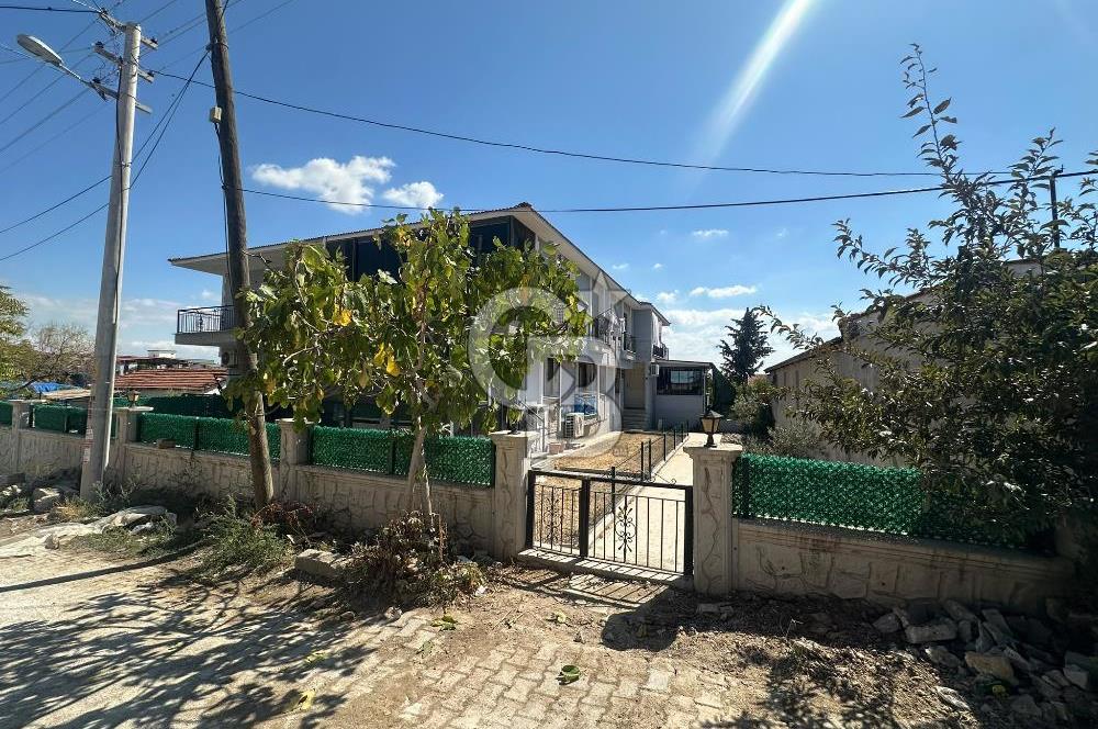 Foça Yenibağarası Mahallesi'nde Kiralık 3+1 Daire