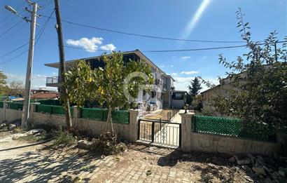 Foça Yenibağarası Mahallesi'nde Kiralık 3+1 Daire