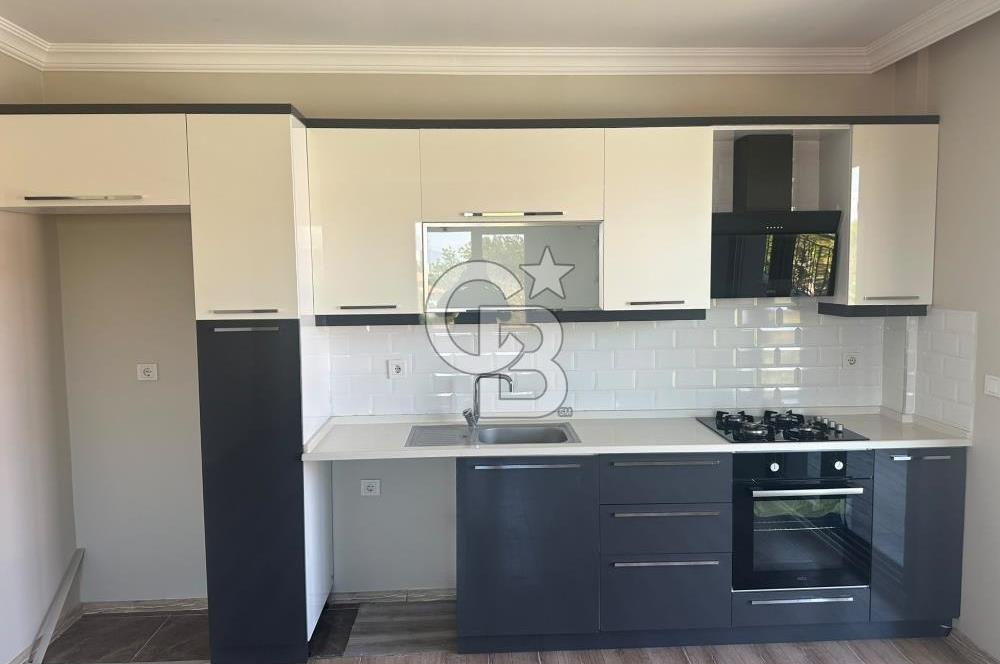 Foça Yenibağarası Mahallesi'nde Kiralık 3+1 Daire