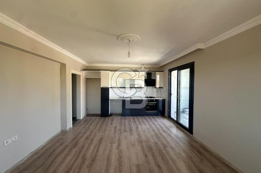 Foça Yenibağarası Mahallesi'nde Kiralık 3+1 Daire