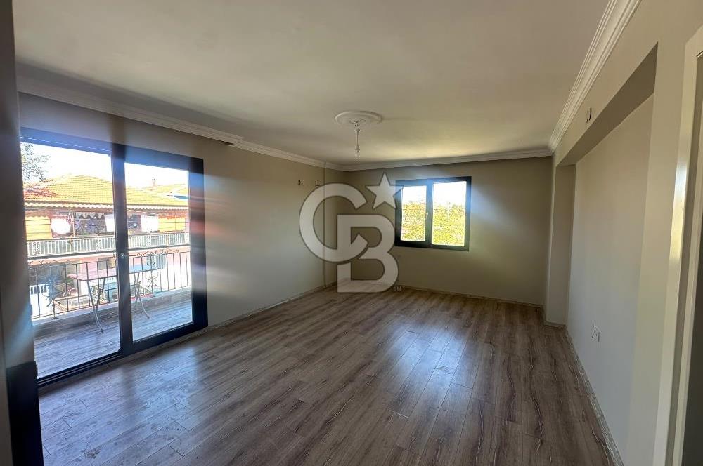 Foça Yenibağarası Mahallesi'nde Kiralık 3+1 Daire