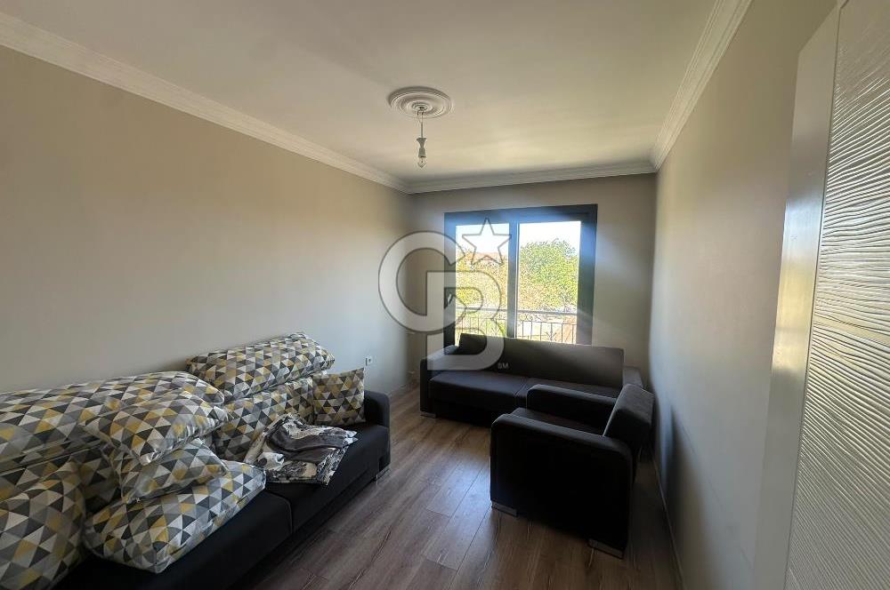 Foça Yenibağarası Mahallesi'nde Kiralık 3+1 Daire