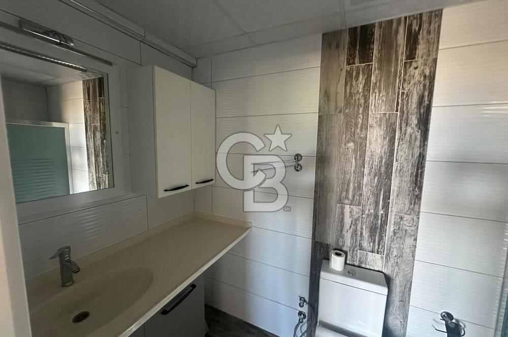 Foça Yenibağarası Mahallesi'nde Kiralık 3+1 Daire