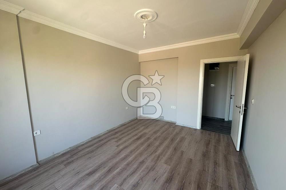 Foça Yenibağarası Mahallesi'nde Kiralık 3+1 Daire
