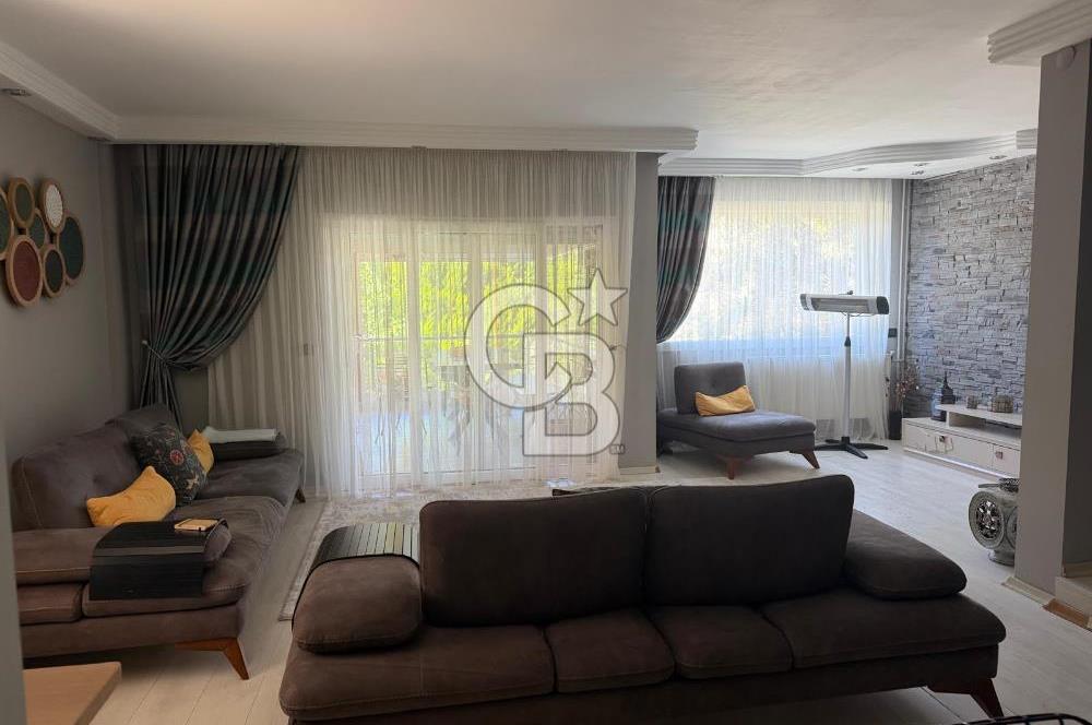Foça İsmetpaşa Mah. Eşyalı Kiralık 3+1 Havuzlu Villa