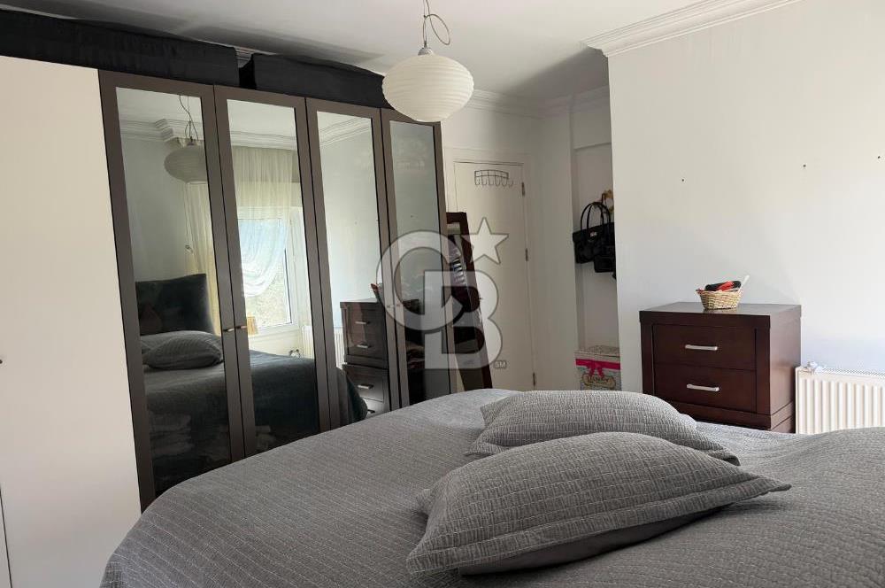 Foça İsmetpaşa Mah. Eşyalı Kiralık 3+1 Havuzlu Villa