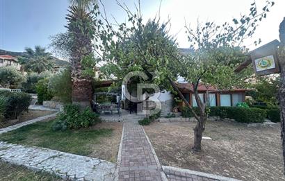 Foça Atatürk Mah. Pırıl Evler Sitesi'nde Eşyasız Kiralık Villa