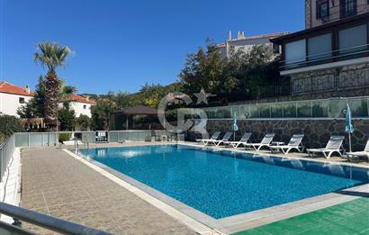 Foça Atatürk Mah. Pırıl Evler Sitesi'nde Eşyasız Kiralık Villa