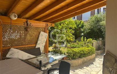 Foça Atatürk Mah. Pırıl Evler Sitesi'nde Eşyasız Kiralık Villa