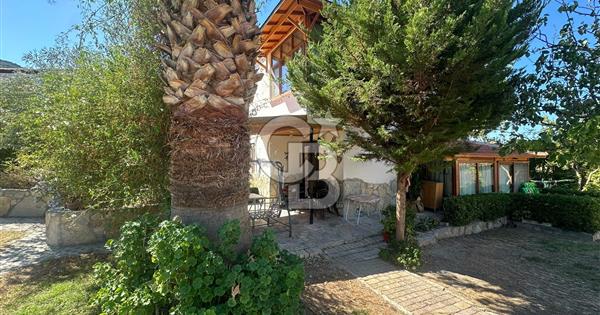 Foça Atatürk Mah. Pırıl Evler Sitesi'nde Eşyasız Kiralık Villa - 376911