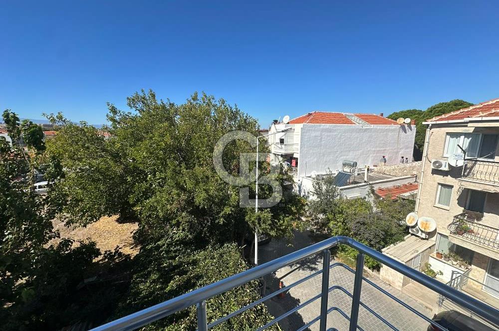 Foça Fevzipaşa Mah. Kiralık 3+1 Kapalı Mutfaklı Daire