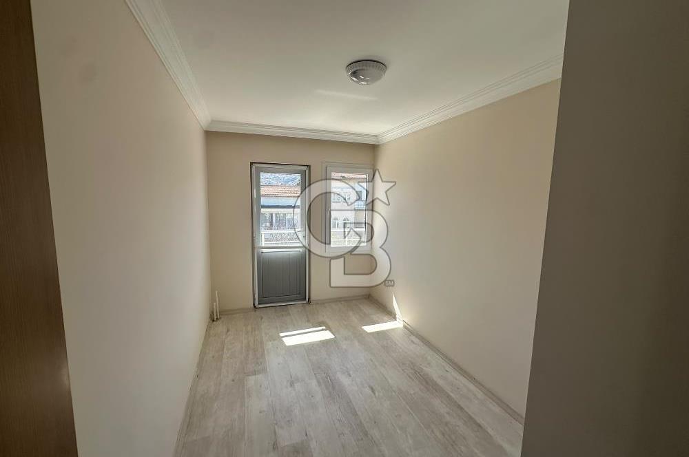 Foça Fevzipaşa Mah. Kiralık 3+1 Kapalı Mutfaklı Daire
