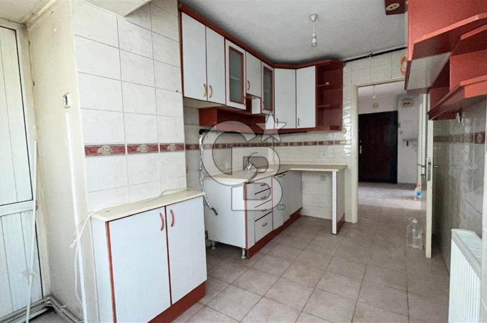 Bornova Küçükpark'ta Kiralık 3+1 Daire