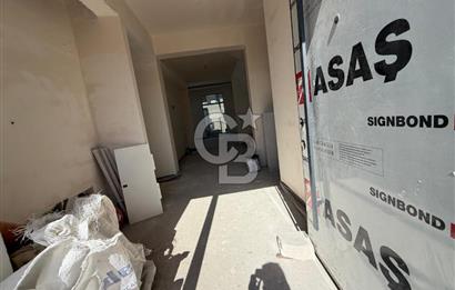 MODERN YAŞAMA UYGUN GENİŞ AYRICALIKLI SİTE İÇİNDE VİLLA
