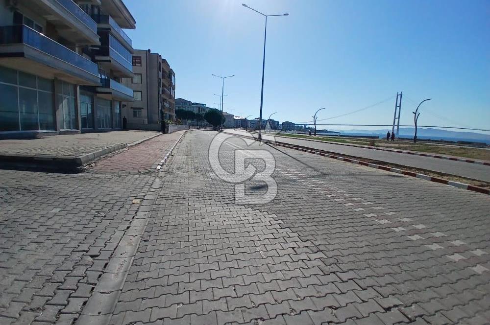 LAPSEKİ YENİ KORDONDA BOĞAZA SIFIR 3+1 SATILIK DAİRE
