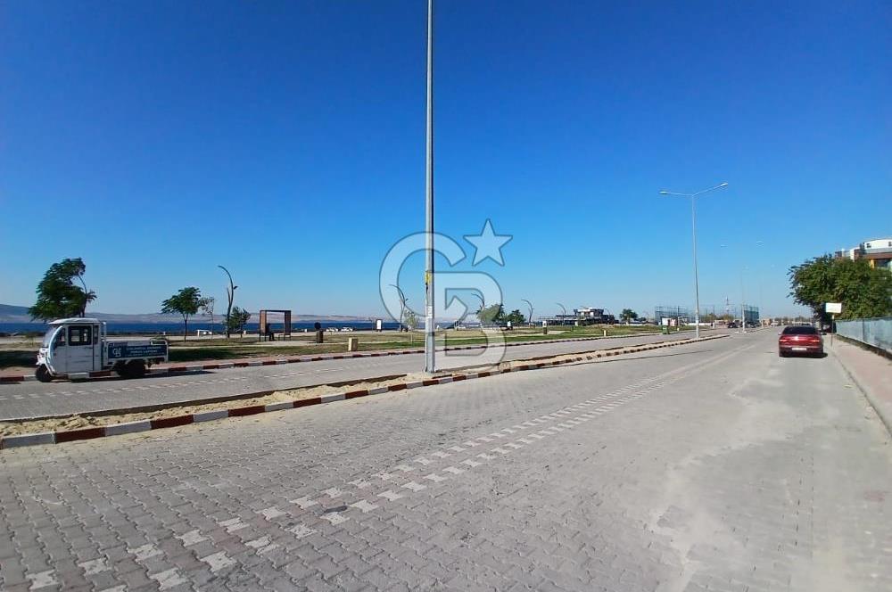 LAPSEKİ YENİ KORDONDA BOĞAZA SIFIR 3+1 SATILIK DAİRE