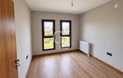 KOCAELİ İZMİT SEPETÇİ TOKİ'DE KİRALIK 3+1 DAİRE