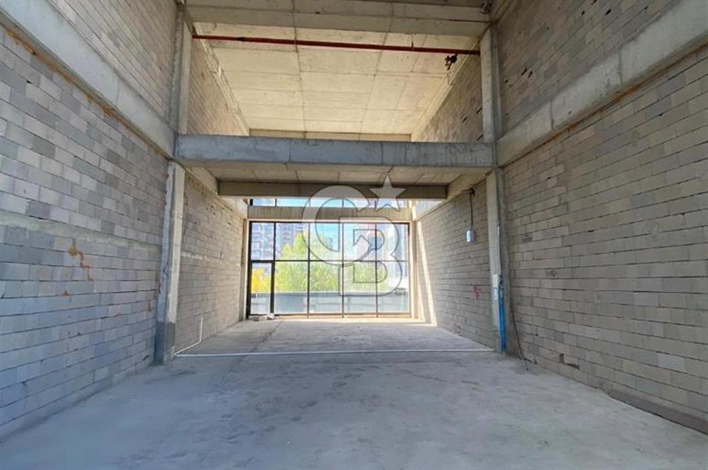 West Gate kiralık 185 m2 dükkan 