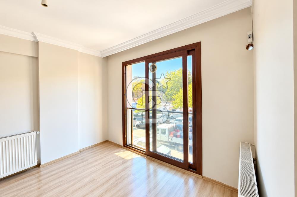 BORNOVA’NIN MERKEZİNDE AŞIK VEYSEL PARKI MANZARALI KİRALIK DAİRE