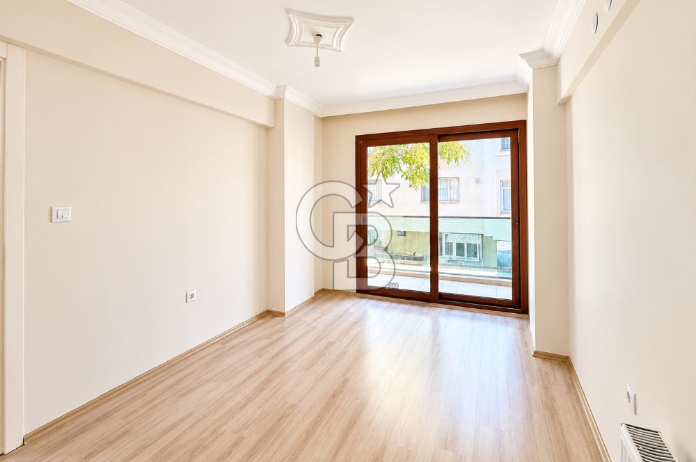 BORNOVA’NIN MERKEZİNDE AŞIK VEYSEL PARKI MANZARALI SATILIK DAİRE