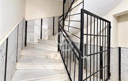 BORNOVA’NIN MERKEZİNDE AŞIK VEYSEL PARKI MANZARALI KİRALIK DAİRE