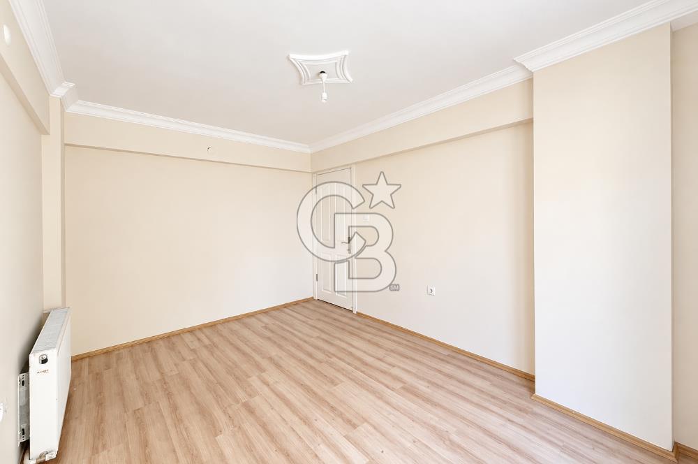 BORNOVA’NIN MERKEZİNDE AŞIK VEYSEL PARKI MANZARALI SATILIK DAİRE