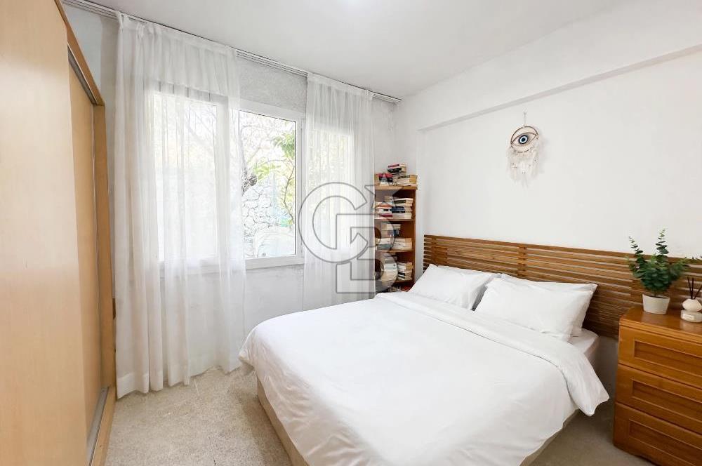   KARABURUN MERKEZDE PANORAMİK DENİZ MANZARALI, ÖZEL BAHÇELİ 2+1 DAİRE