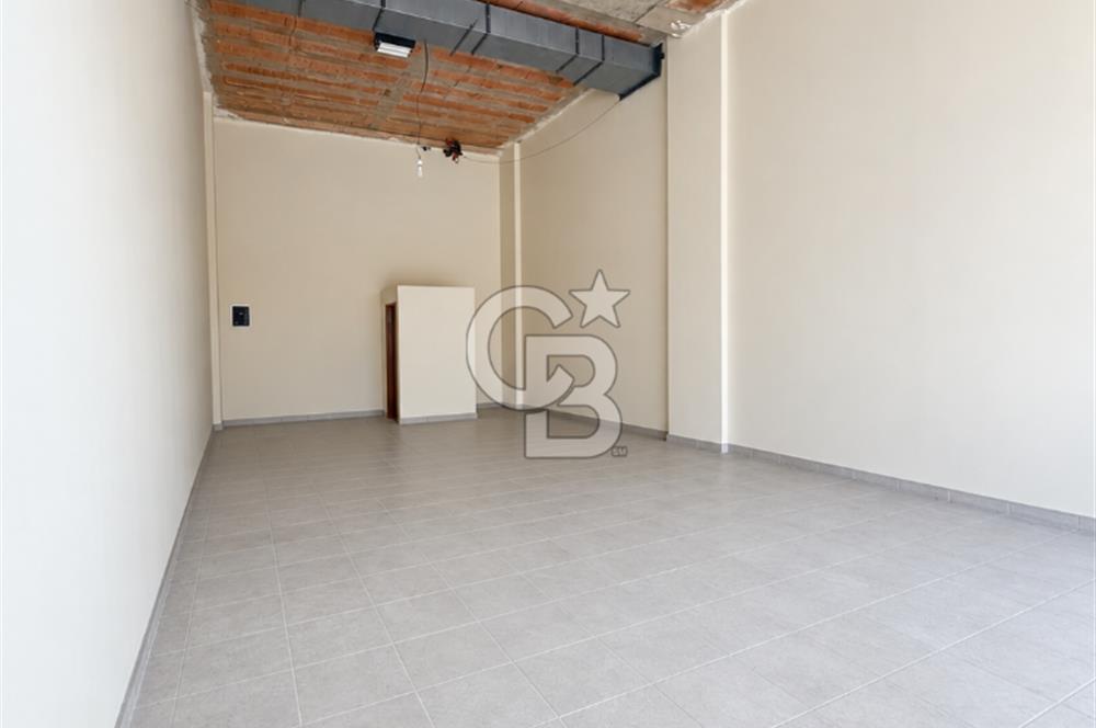 SULTANBEYLİ HAYAT ÇARŞIDA 76 M² VİTRİNLİ KİRALIK DÜKKÂN