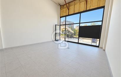 SULTANBEYLİ HAYAT ÇARŞIDA 76 M² VİTRİNLİ KİRALIK DÜKKÂN