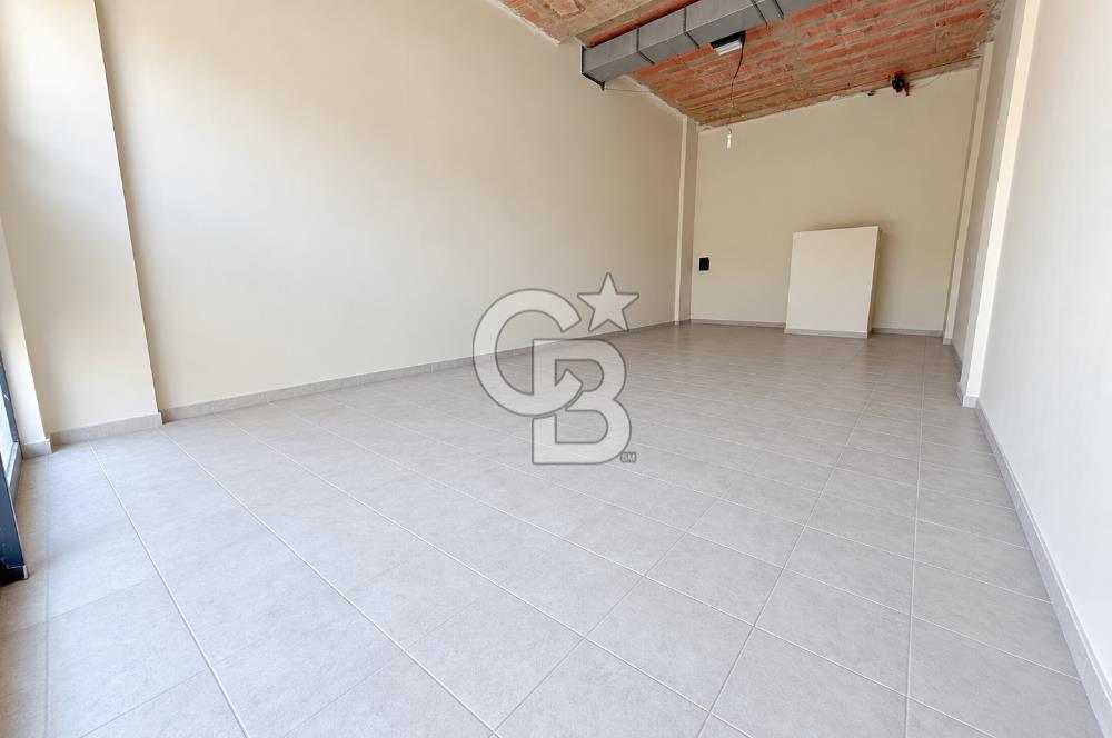 SULTANBEYLİ HAYAT ÇARŞIDA 76 M² VİTRİNLİ KİRALIK DÜKKÂN
