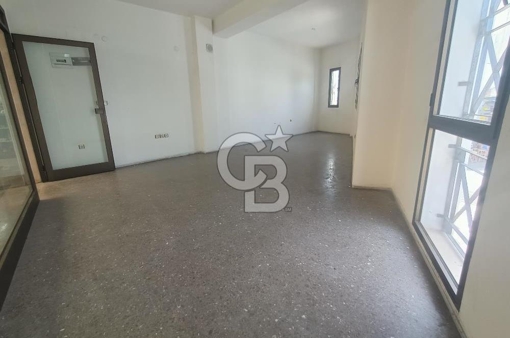 İZMİR, KEMERALTI, ANTİKACILAR ÇARŞISI 40 M2 KİRALIK DÜKKAN