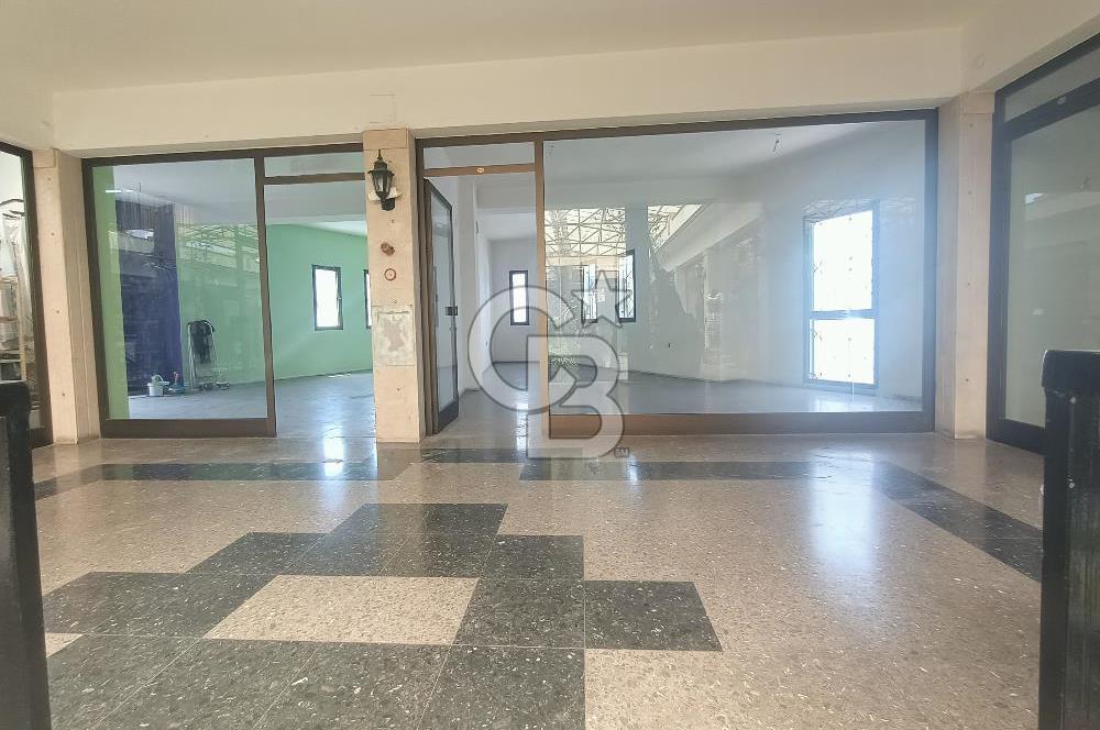 İZMİR, KEMERALTI, ANTİKACILAR ÇARŞISI 40 M2 KİRALIK DÜKKAN