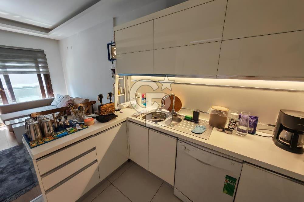 Karşıyaka Yalı Mahallesi Mavişehir Elara Sitesi Eşyalı 1+1 Satılık Daire