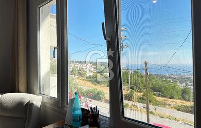   KARABURUN MERKEZDE PANORAMİK DENİZ MANZARALI, ÖZEL BAHÇELİ 2+1 DAİRE