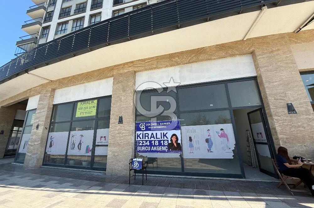 SULTANBEYLİ HAYAT ÇARŞIDA 76 M² VİTRİNLİ KİRALIK DÜKKÂN