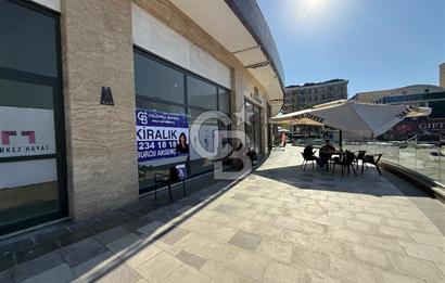SULTANBEYLİ HAYAT ÇARŞIDA 76 M² VİTRİNLİ KİRALIK DÜKKÂN