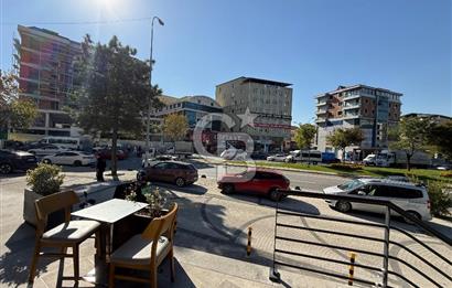 SULTANBEYLİ HAYAT ÇARŞIDA 76 M² VİTRİNLİ KİRALIK DÜKKÂN