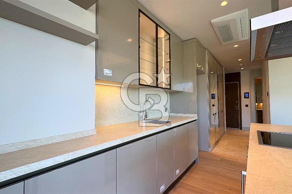 Neva Yalı'da Satılık 1+1 Deniz ve Şehir Manzaralı Daire