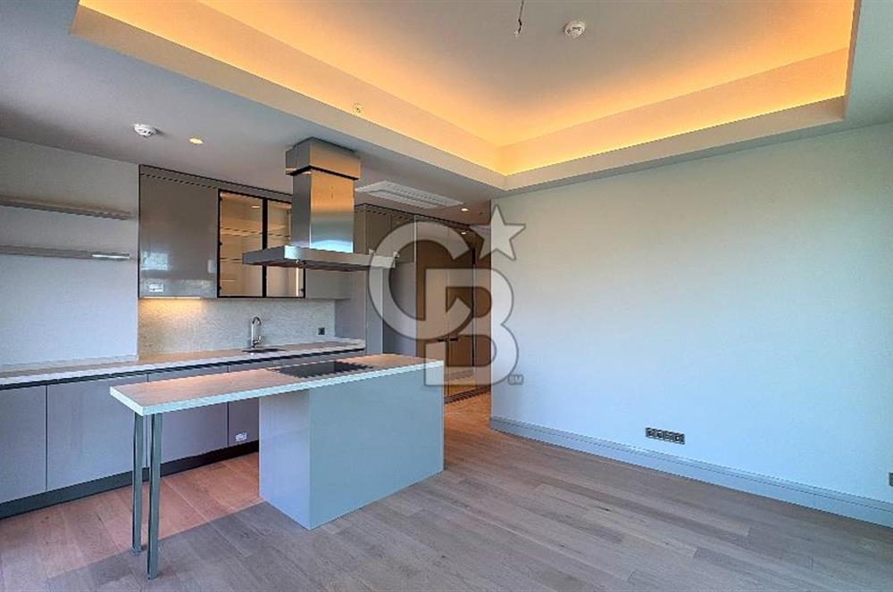 Neva Yalı'da Satılık 1+1 Deniz ve Şehir Manzaralı Daire