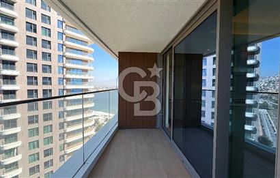 Neva Yalı'da Satılık 1+1 Deniz ve Şehir Manzaralı Daire