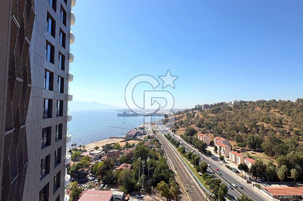 Neva Yalı'da Satılık 1+1 Deniz ve Şehir Manzaralı Daire