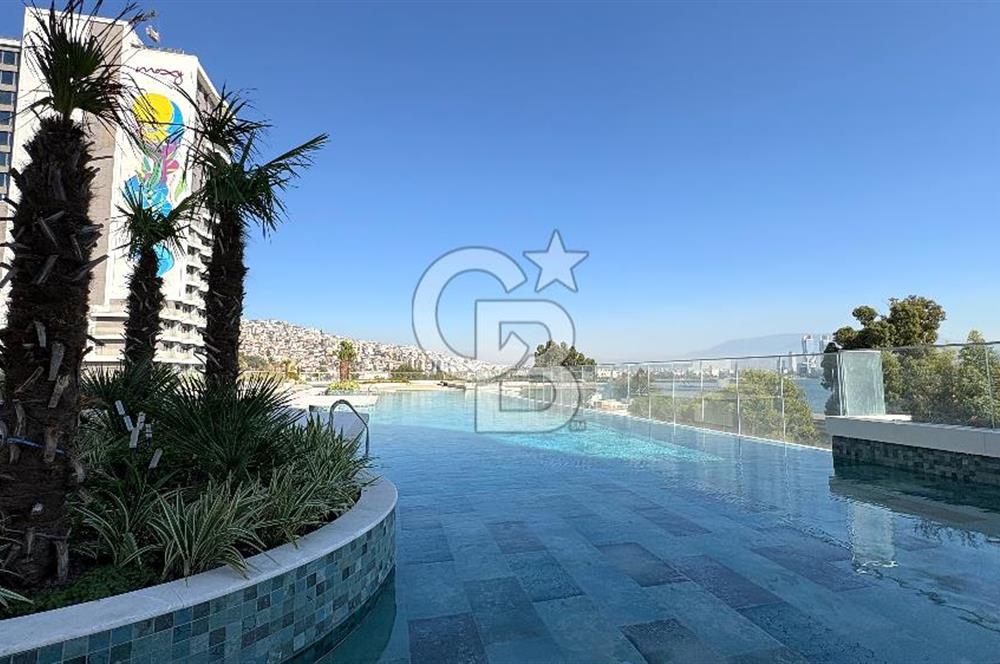 Neva Yalı'da Satılık 1+1 Deniz ve Şehir Manzaralı Daire