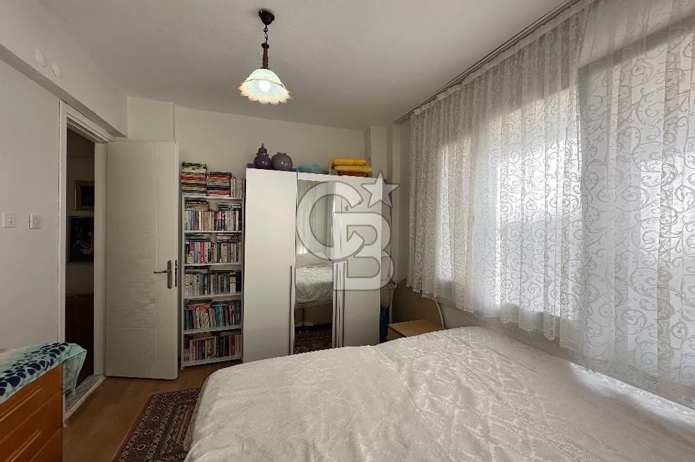   KARABURUN MERKEZDE PANORAMİK DENİZ MANZARALI, ÖZEL BAHÇELİ 2+1 DAİRE