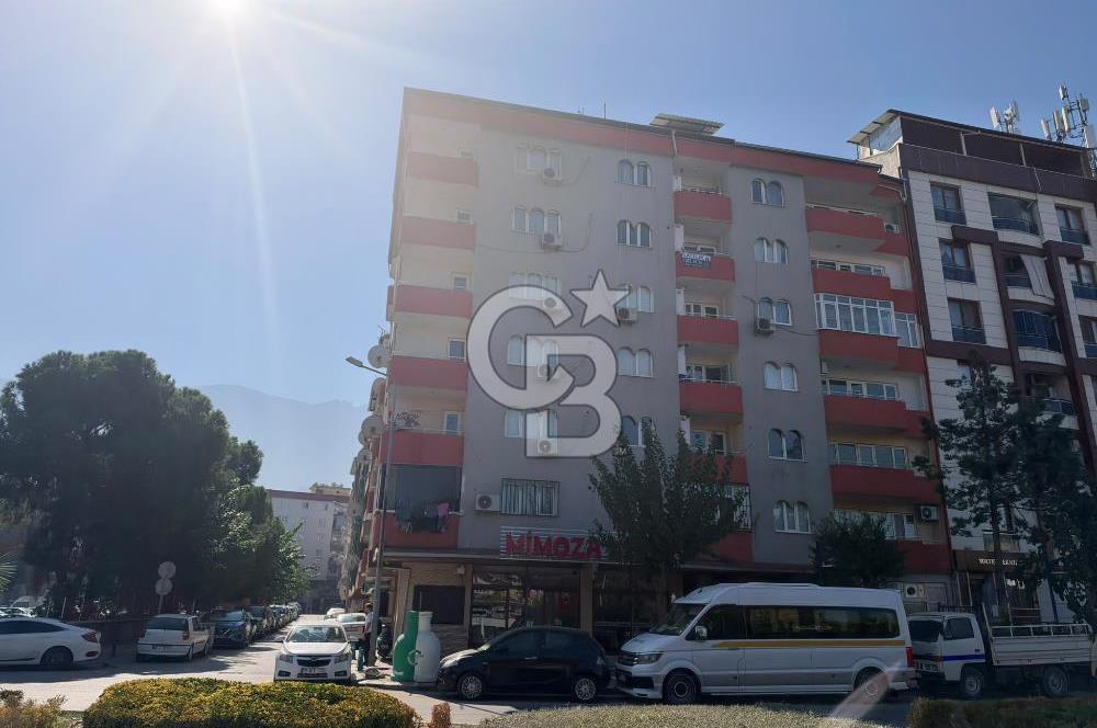 MANİSA ŞEHİTLER CADDESİ ÇİFT CEPHE TADİLATLI GENİŞ MANZARALI 3+1 SATILIK 