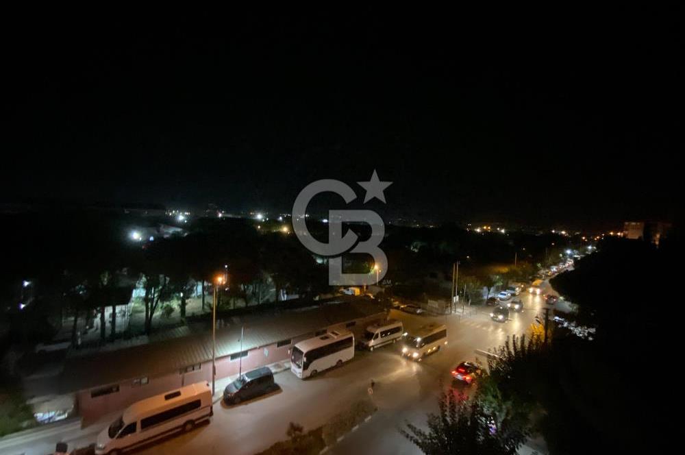 MANİSA ŞEHİTLER CADDESİ ÇİFT CEPHE TADİLATLI GENİŞ MANZARALI 3+1 SATILIK 